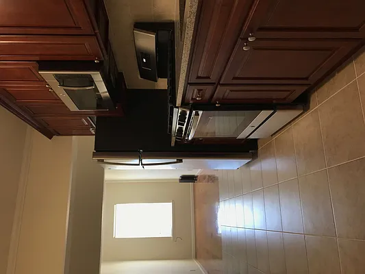 Rented by Zikos Realty Services | media 1