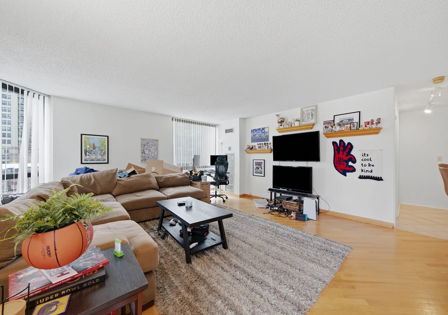 2 bed, 1250 sqft, $3,650 — Photo 1
