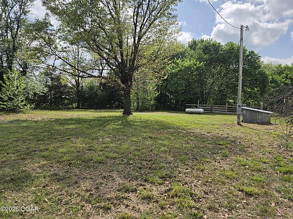4th image of 1323 Hottel Springs Rd