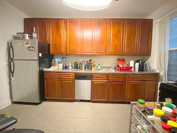 2nd image of 732 Saint Marks Ave #1R