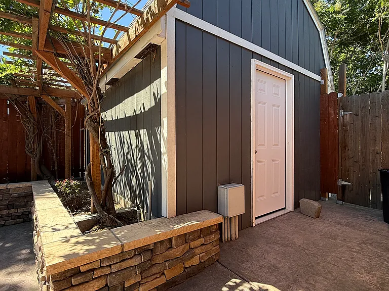 1108 S Kellogg St — Photo 21