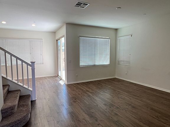 3rd image of 11847 Greenbrier Ln