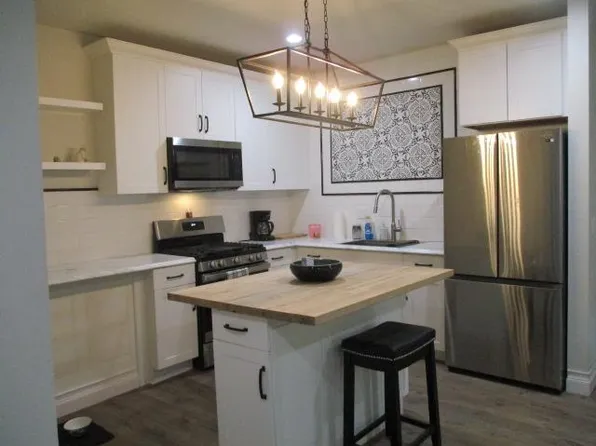 113 W Janss Rd, Thousand Oaks, CA 91360