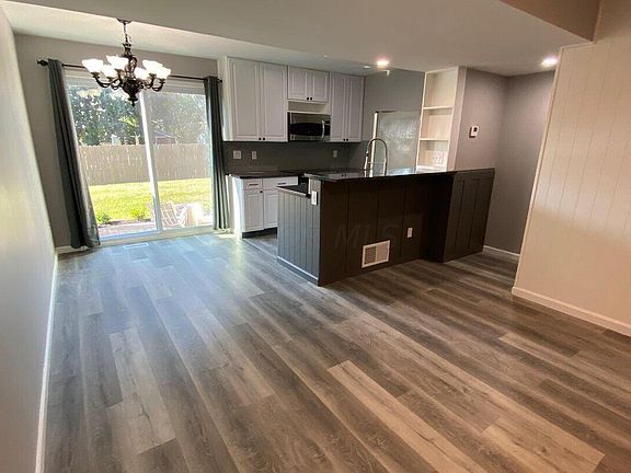 5th image of 5105 Singleton Dr #38C