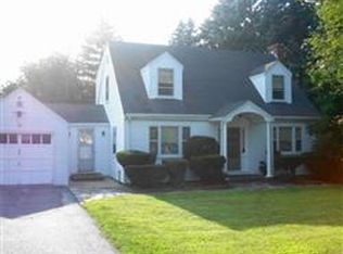 19 Spinale Rd, Swampscott, MA 01907