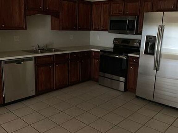 5th image of 1608 Van Zanten Dr APT A