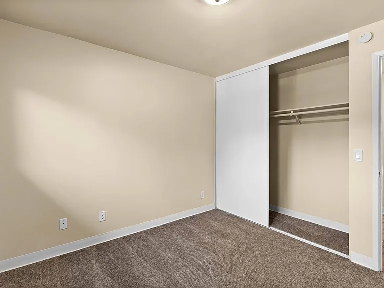 Bergen Apartments — Photo 19