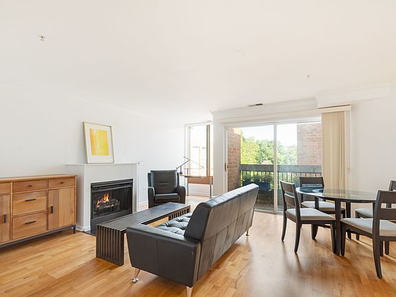 4th image of 1925 Lake Ave Unit 316