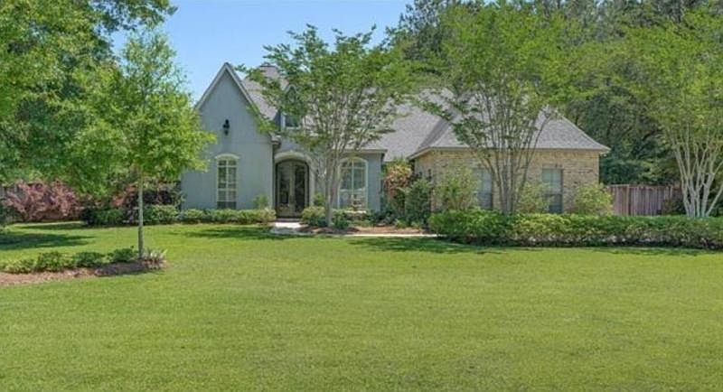1st image of 453 Camden Park Dr