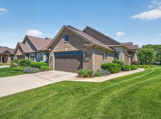 8967 Holland Harbor Cir, Frankfort, IL 60423