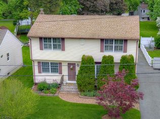20 Ramapo Ave, Oakland, NJ 07436