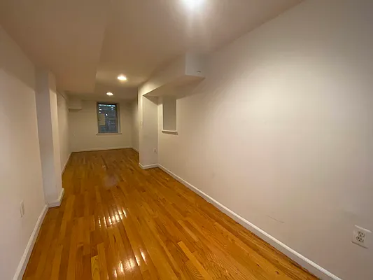 Rented by Bond New York | media 21