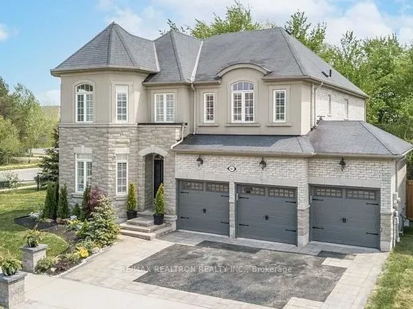 167 Rivers Edge Pl, Whitby, ON L1R 0G4