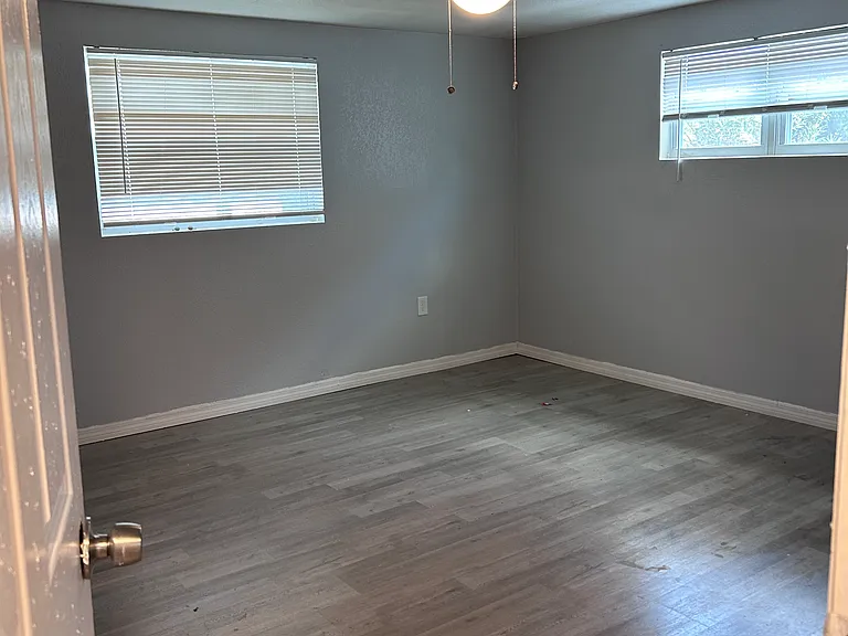 7715 Topay Ln — Photo 4