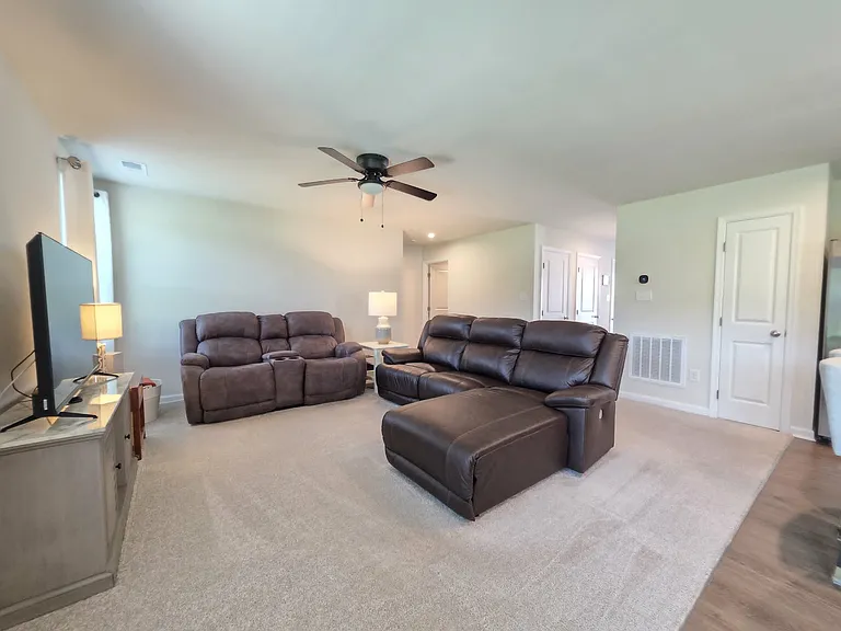 38493 Barberry St — Photo 14