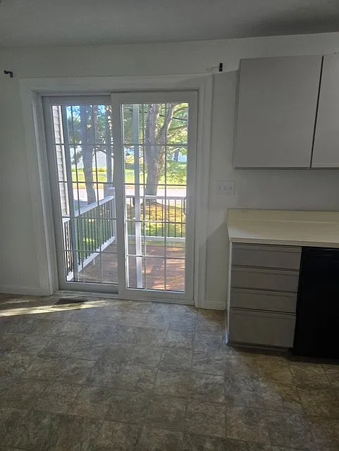 2 bed, 1.5 bath, 1200 sqft, $2,450 — Photo 4