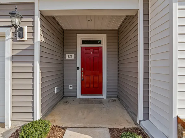 227 Liam St, Clayton, NC 27520