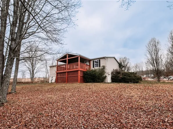 859 Twolick Dr, Indiana, PA 15701