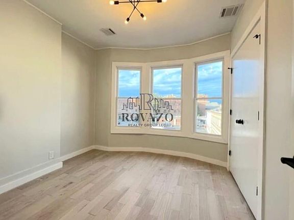 4th image of 514 Orange St #3L