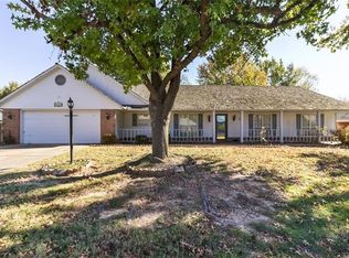 1605 S 27th Pl, Rogers, AR 72758