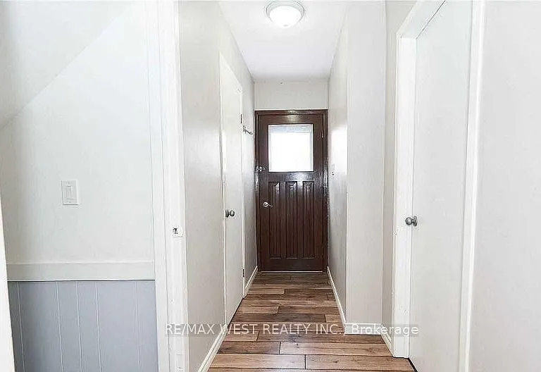 323 Centre St — Photo 21