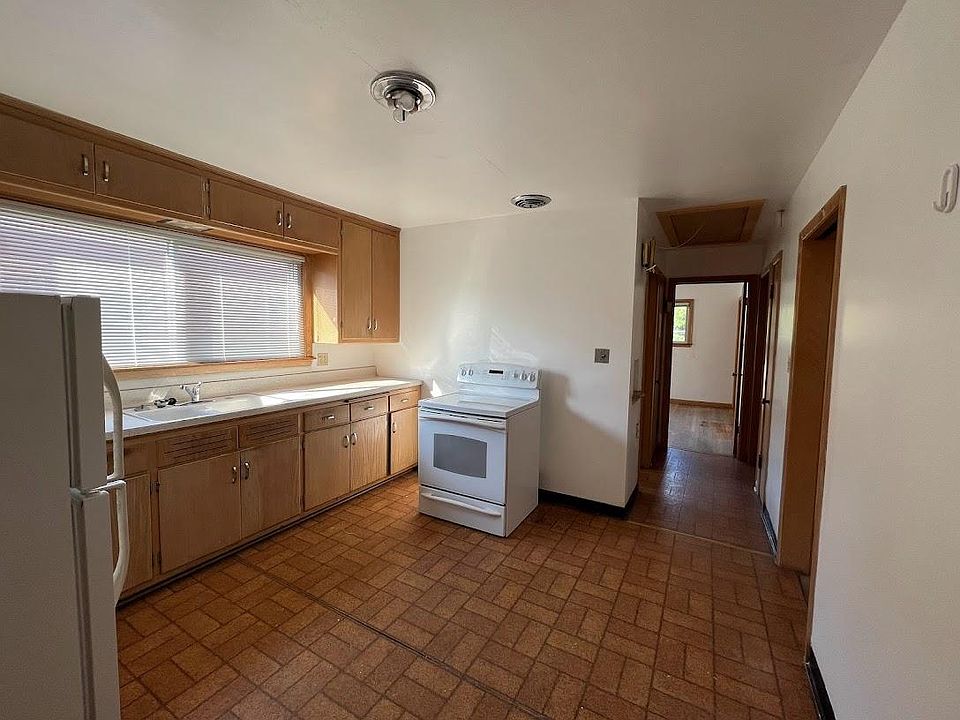 1st image of 4553 N Teutonia Ave Unit A