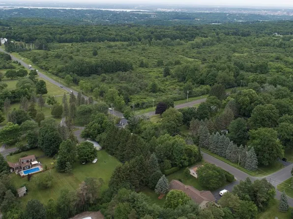 L261 Howlett Hill Rd #26, Syracuse, NY 13215