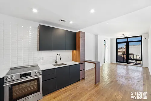 610 Myrtle Ave #2C Photo 1