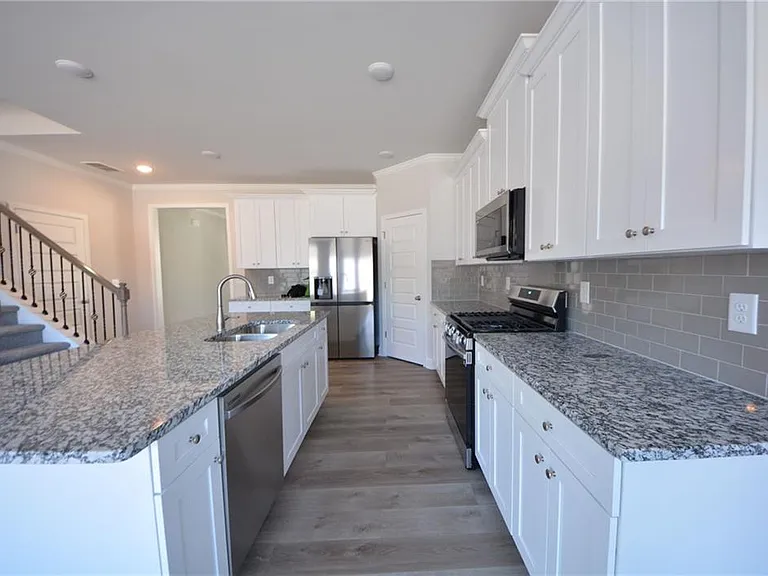246 Hellen Valley Dr — Photo 10