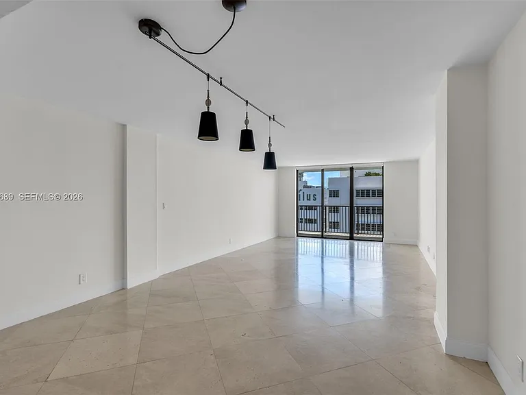 1800 Collins Ave #10F — Photo 6