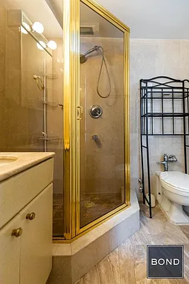 Rented by Bond New York | media 40