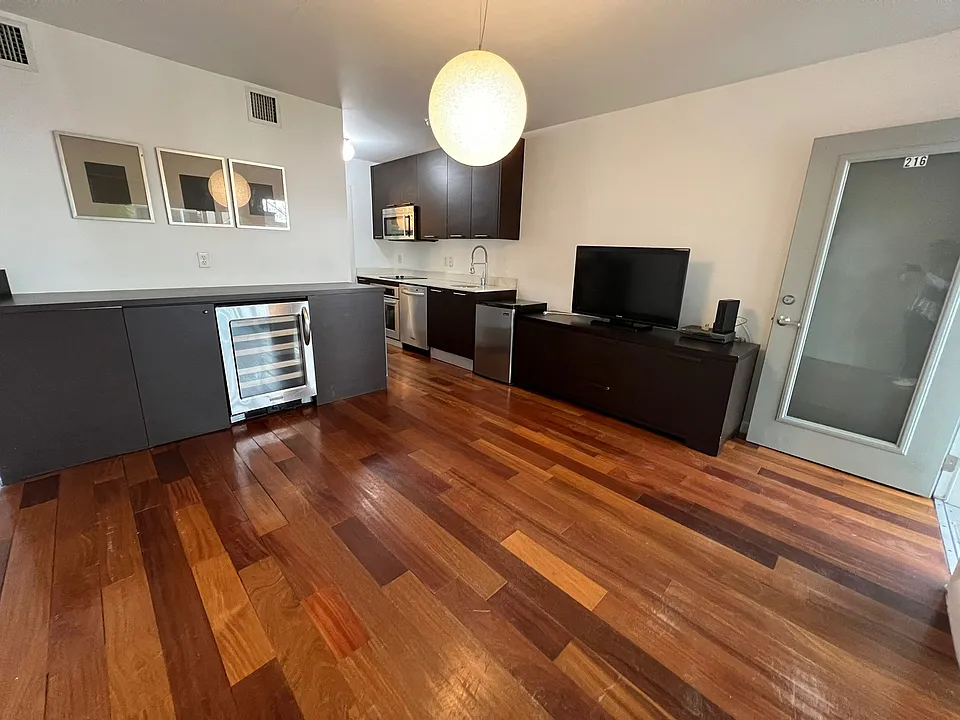 1560 Pennsylvania Ave #216-1