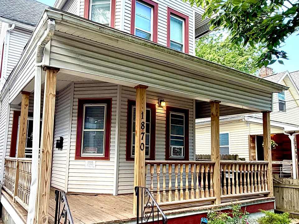 1st image of 1870 W 45th St
