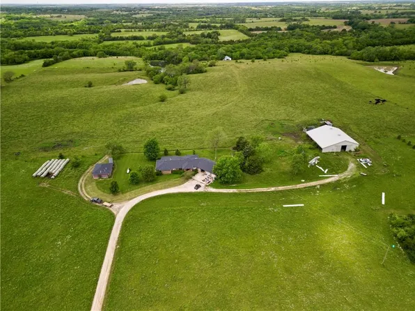 12087 U Rd, Hoyt, KS 66440