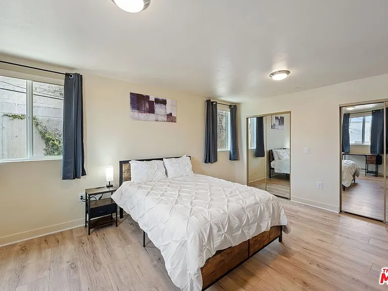5912 S Flower St — Photo 31