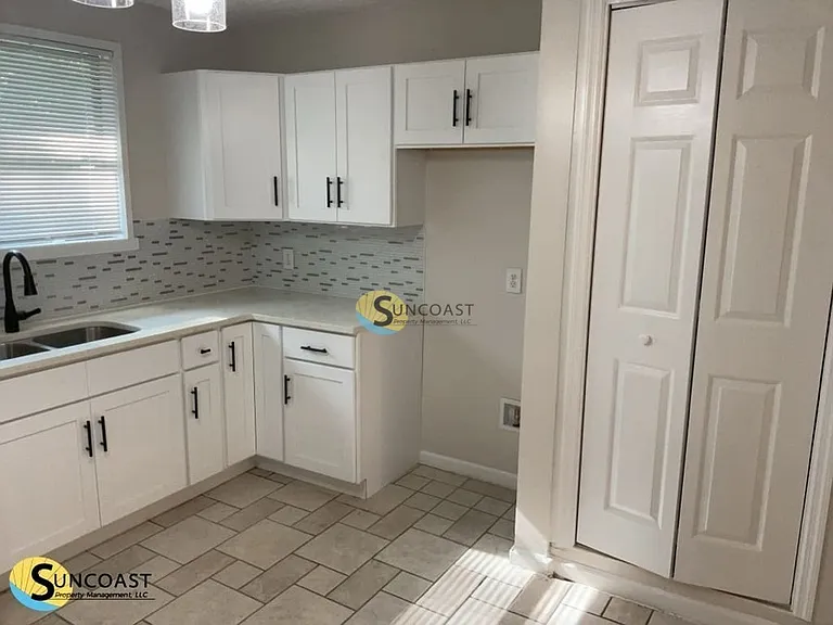 3721 Colebrooke Dr — Photo 5