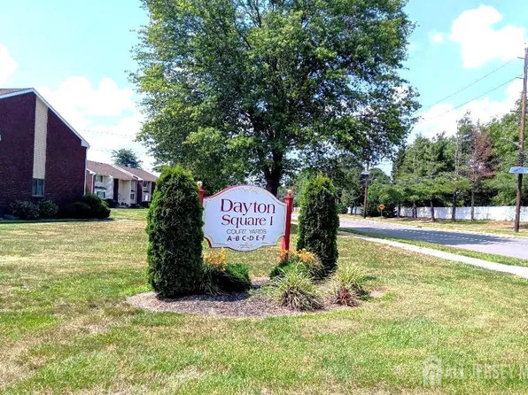 4 Lincoln Ln, Dayton, NJ 08810