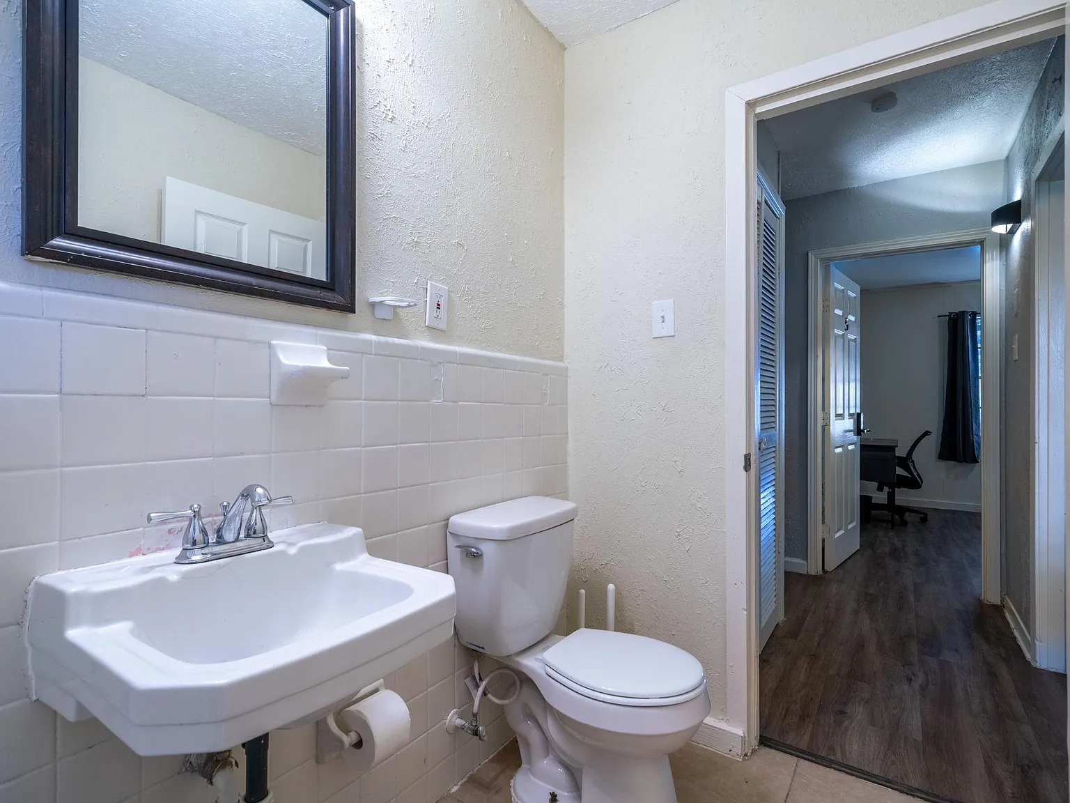 4 bed, 3.0 bath, 1978 sqft, $724 — Photo 4