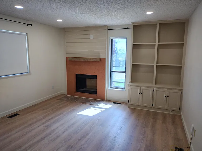 314 Eagle Ct — Photo 1