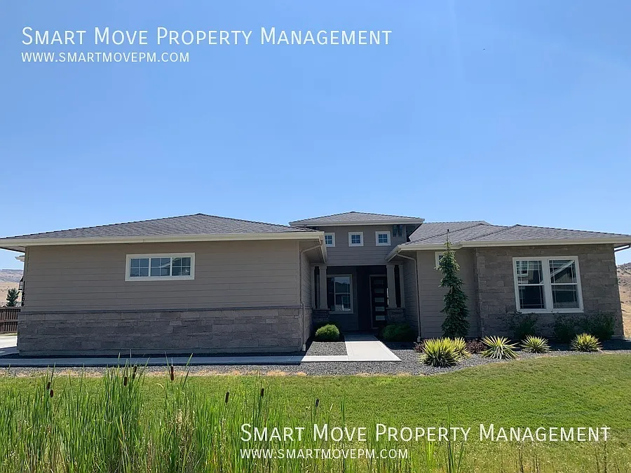 Hilltop Oasis. Luxury 3 bd + Office in Cartright Ranch. Gorgeous Views. Trails — Photo 2