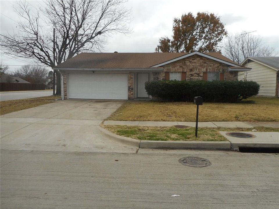 1st image of 401 Southlake Dr