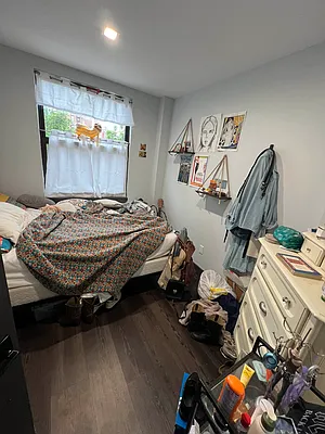 Rented by Delmark Realty LLC | media 17