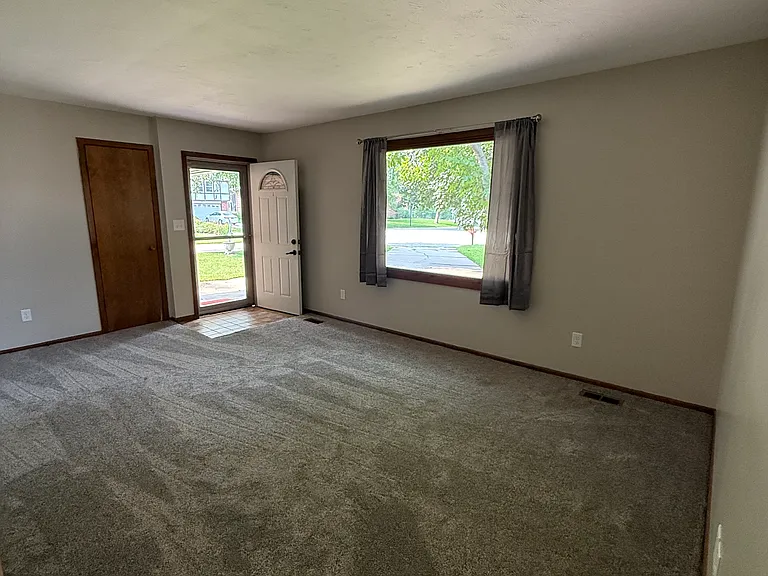 5632 Bodie Cir — Photo 2