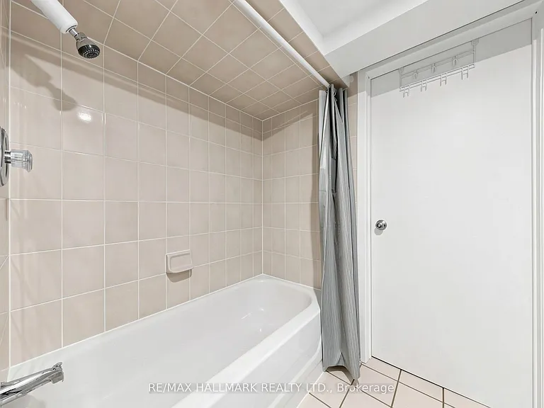 856B Millwood Rd — Photo 22