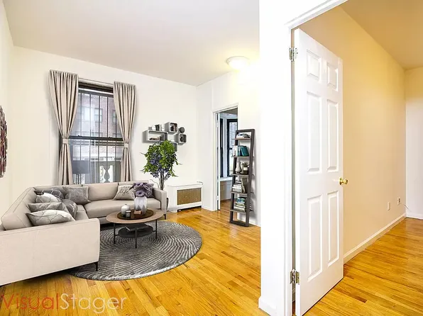 231 Lexington Avenue image 1 of 6