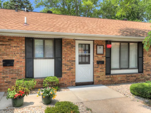 19 Old Mill Dr Unit 21, Holland, MI 49423