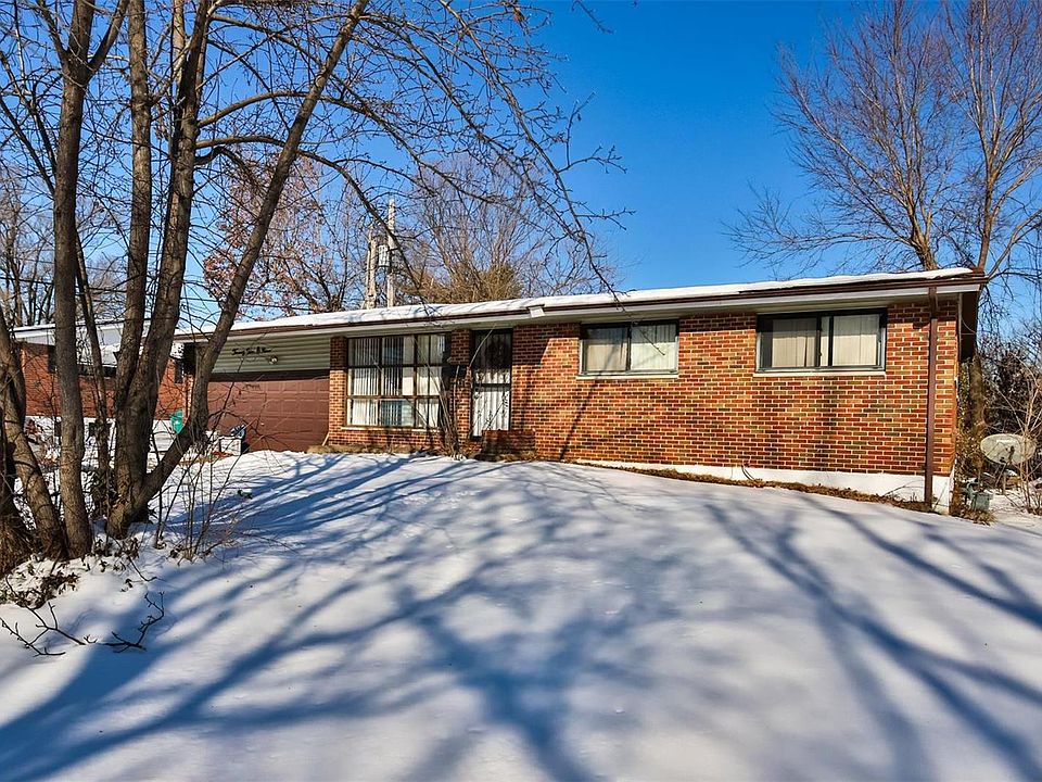 2nd image of 2209 Duchess Dr