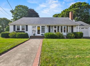 11 North St, Fairhaven, MA 02719