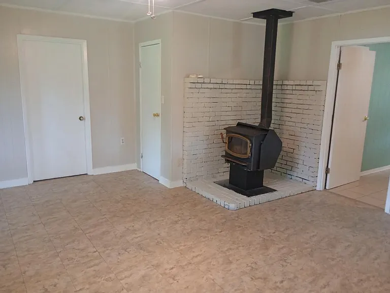 8651 US Highway 190 E — Photo 14