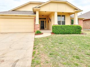 317 Partridge Run Rd, Yukon, OK 73099